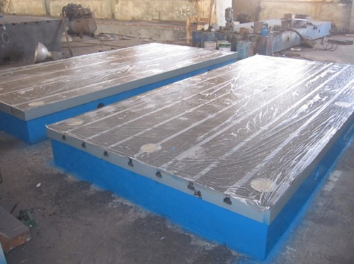 铸铁装配平板平台后期热处理的特点及辅助措施